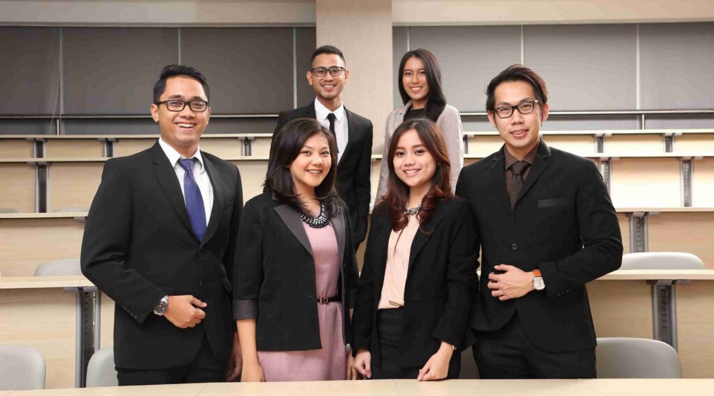 Magister Manajemen Eksekutif Muda